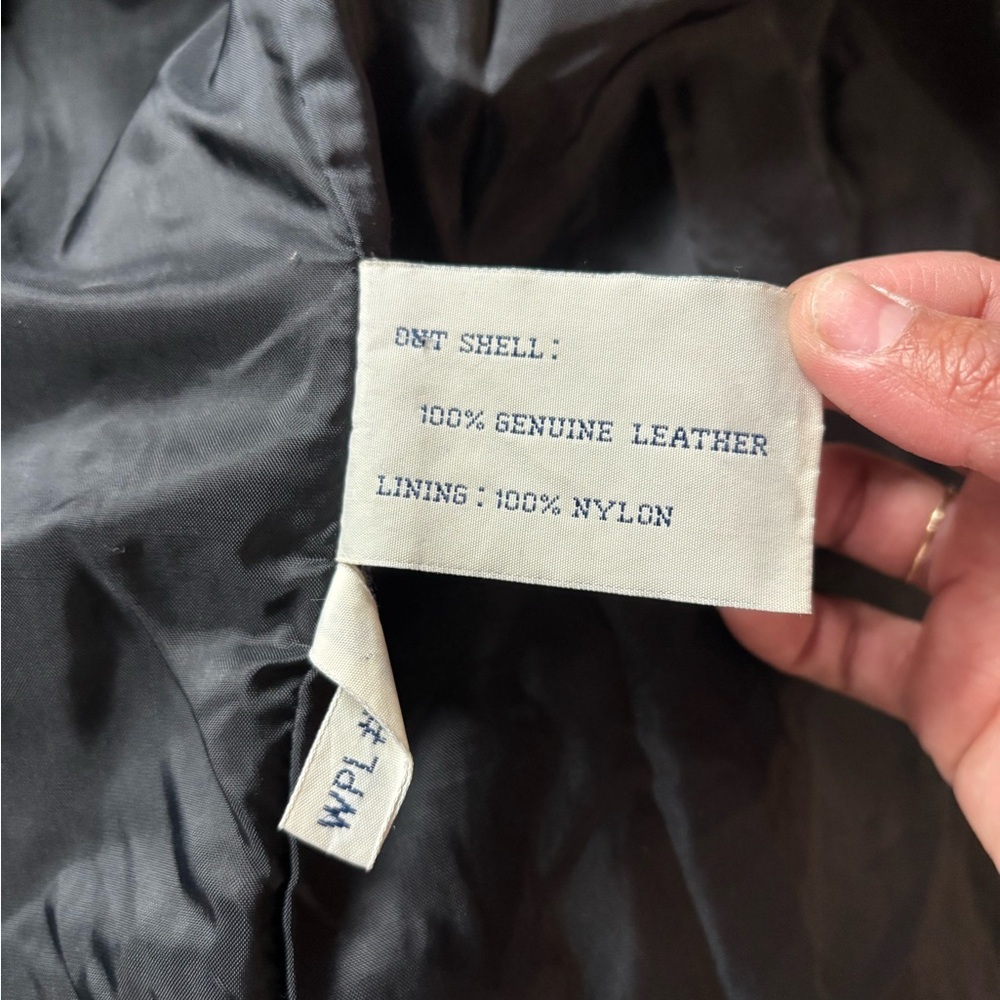 Fits and Wright big Chic Black Leather Coat - Picture 8 of 10